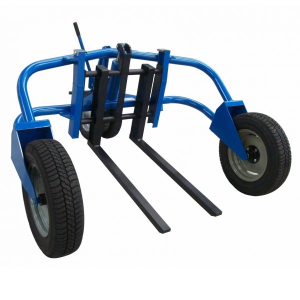 Pallyftare Off-Road på ojämn terräng med stora hjul.